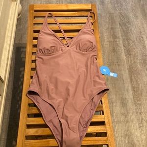Women’s CupShe One Piece Bathing Suit. New with tags.